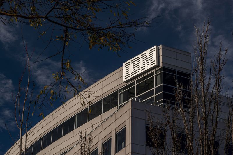 私下挖客户，IBM 被判赔偿约 107 亿元